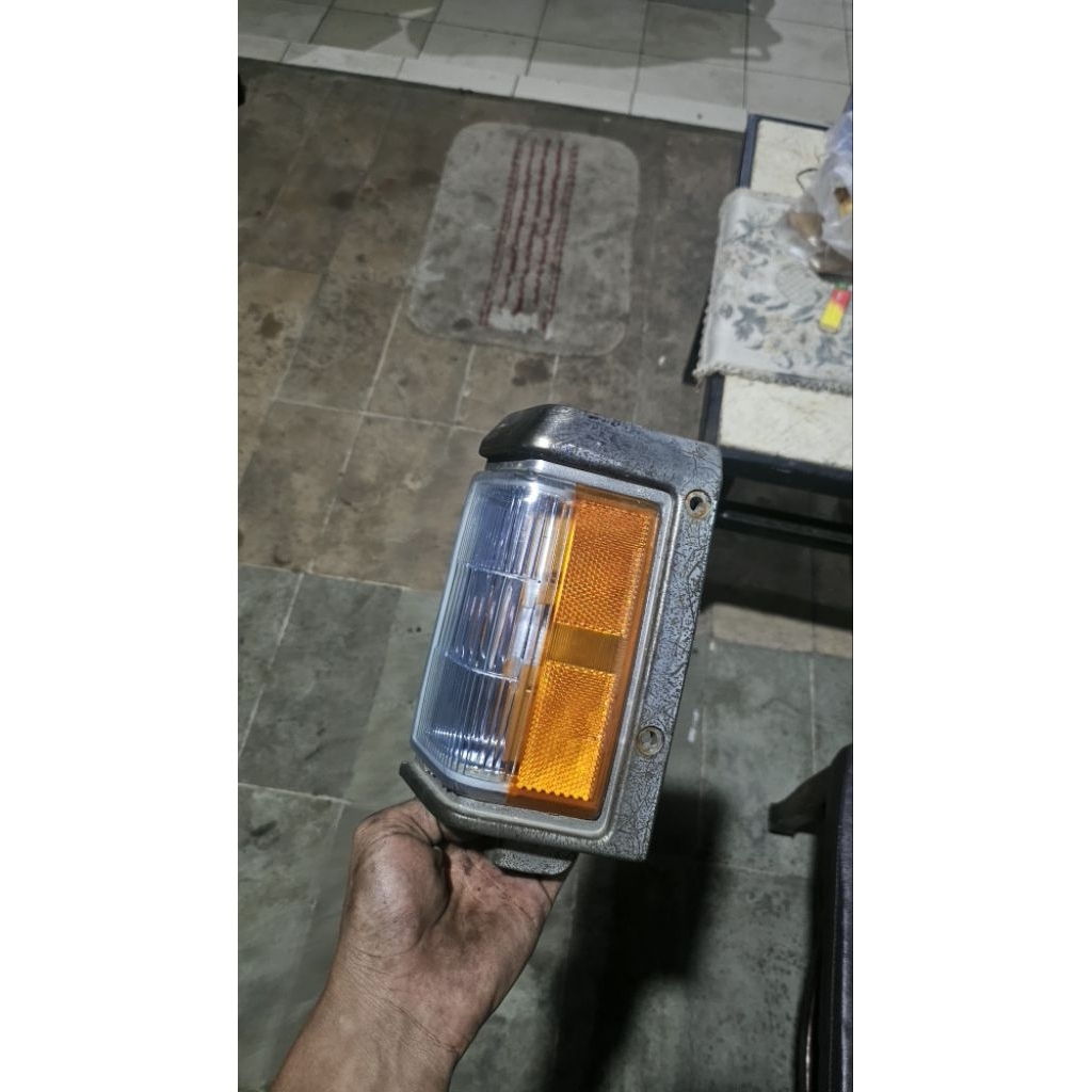 lampu sein nissan terrano
