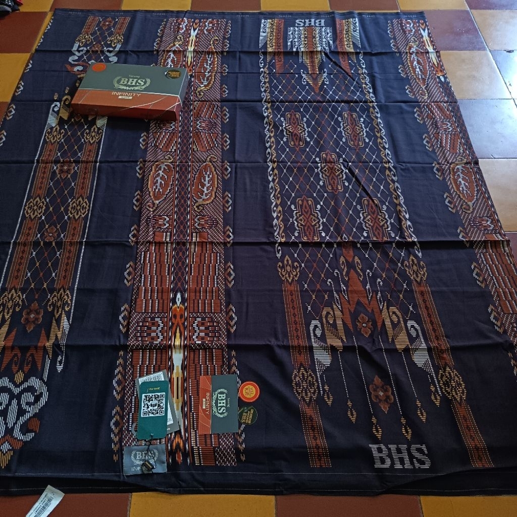 sarung bhs infiniti silver motif kembang