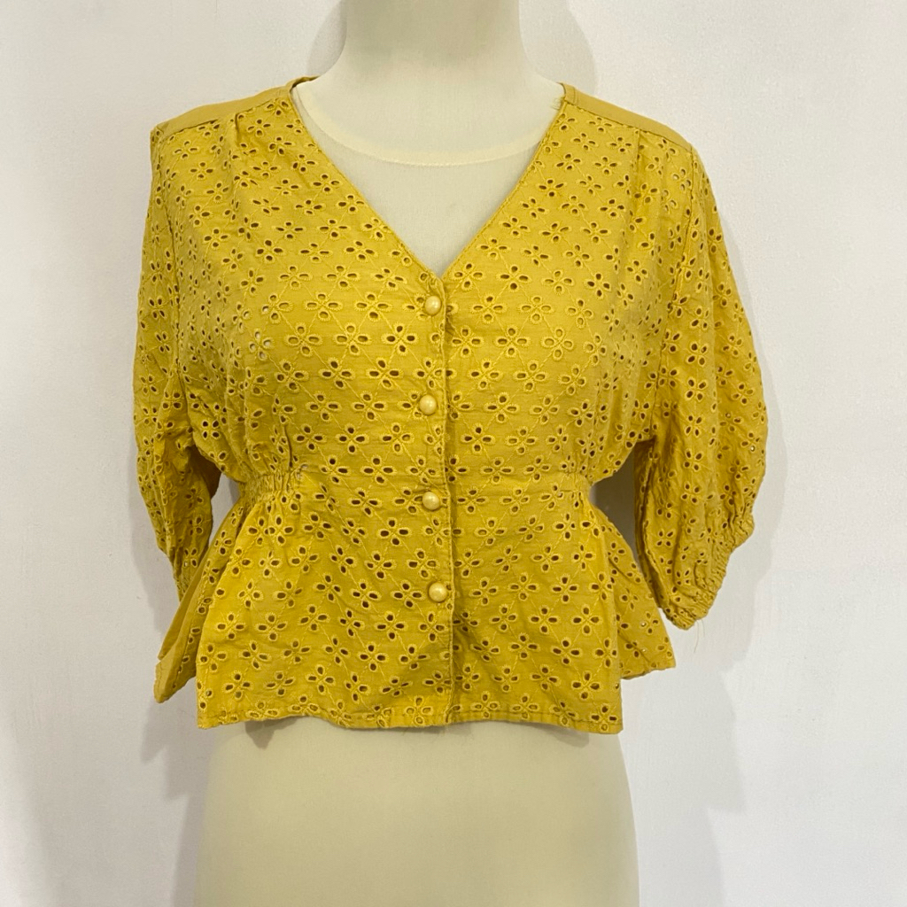 NEW - Atasan Model Crop V-neck Pinggang Karet Lengan 3/4