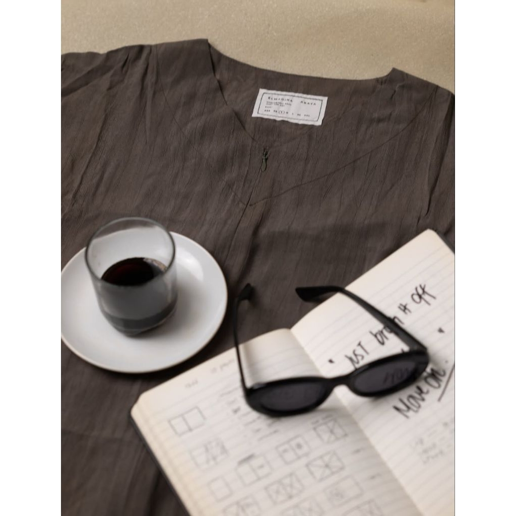 TIMELESS LITERALLY ABAYA by Elmadina Warna Chesnut size M