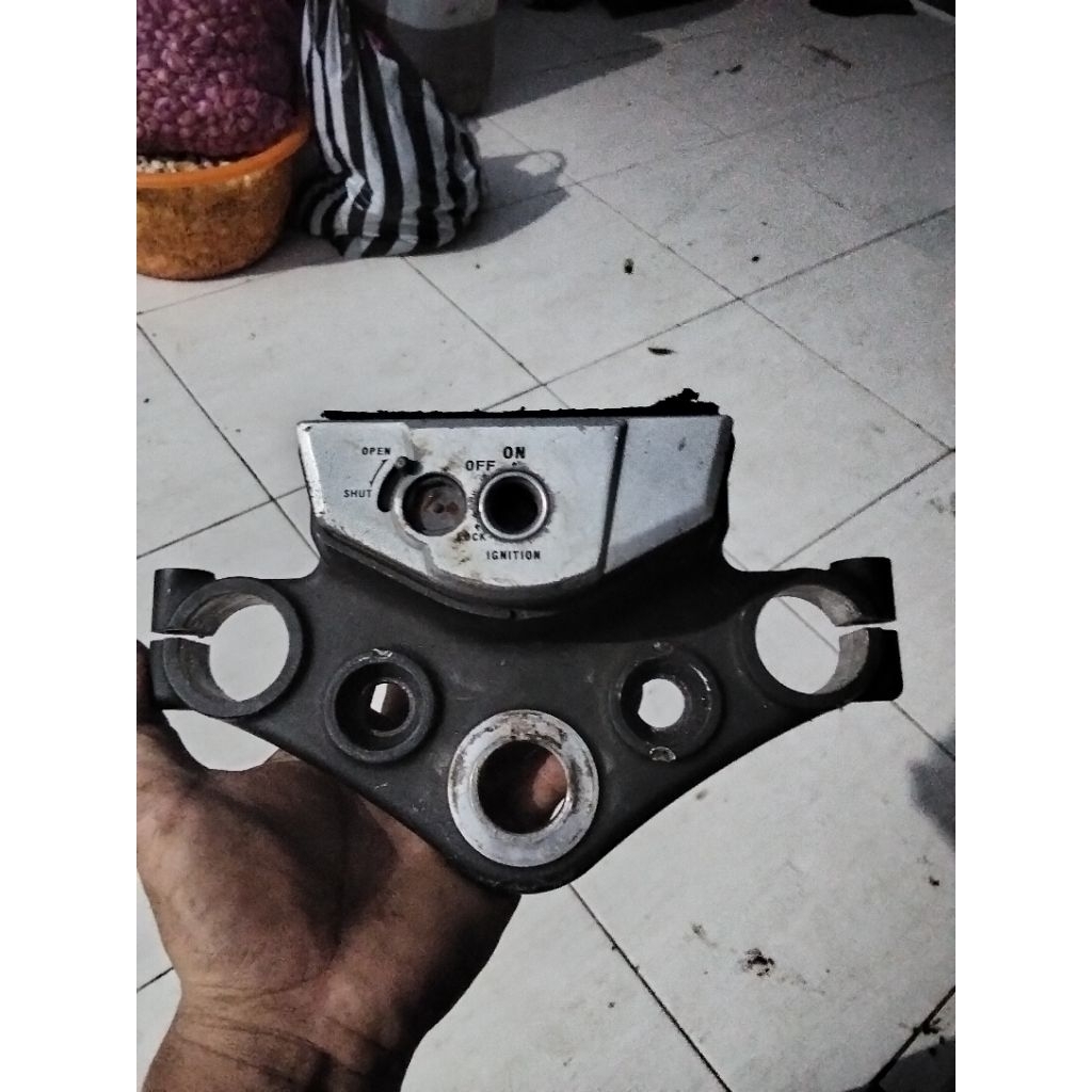 Segitiga atas (T atas ) Megapro mono / cb150 old