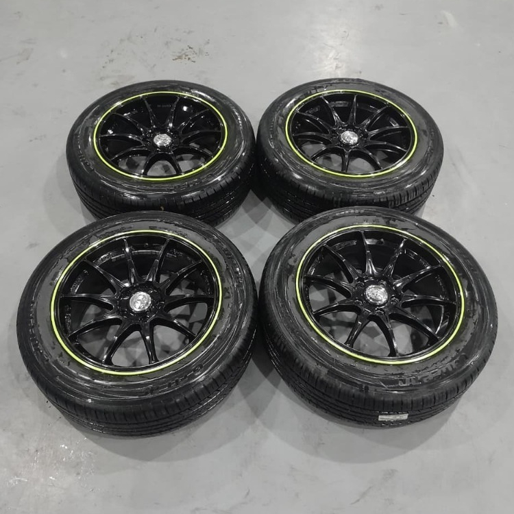 Velg Mobil Seken OZ RACING Ring 17 Baut 5x114 + Ban 205 50 r17 Cocok AVANZA XENIA ERTIGA DLL