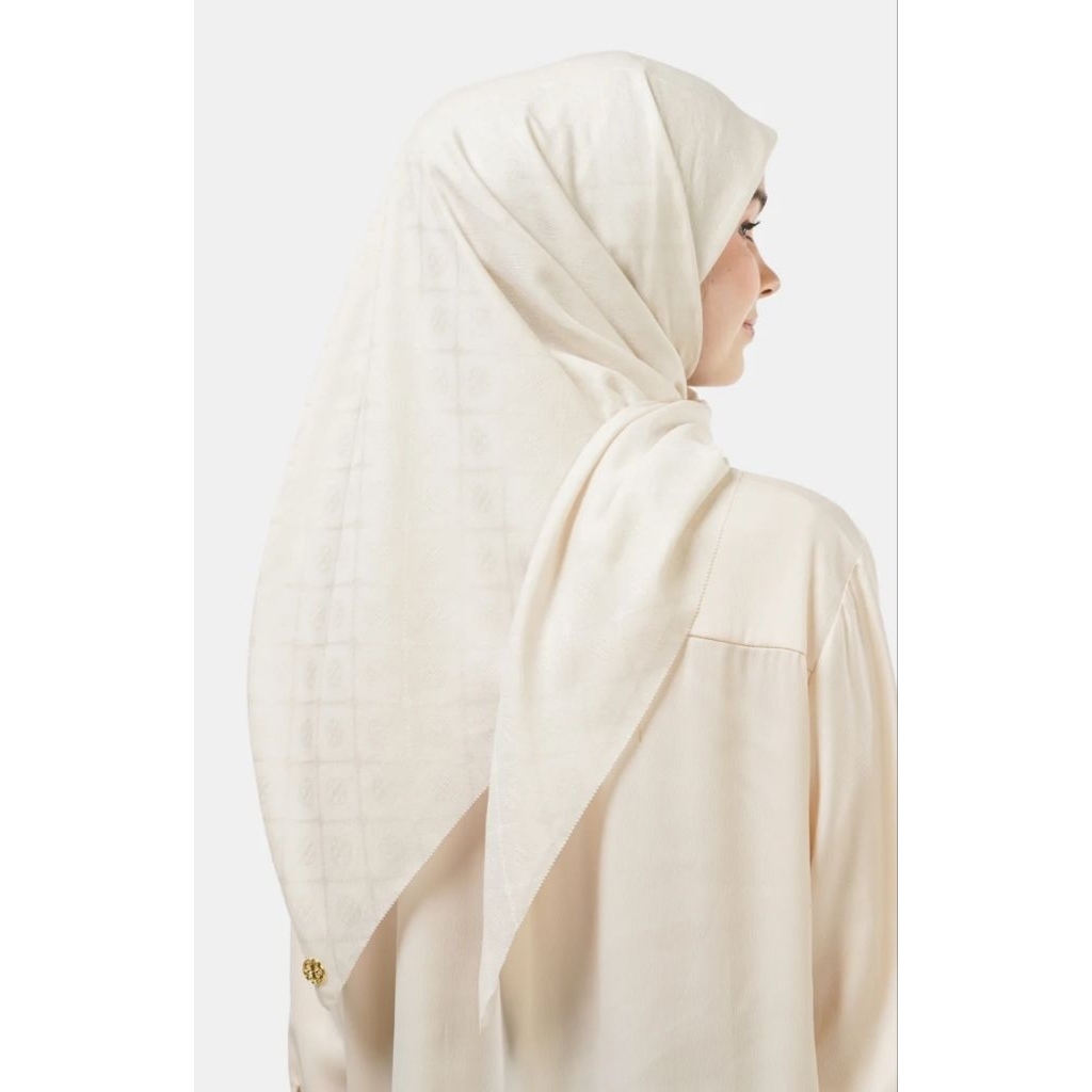 Nada Puspita-basic monogram scarf