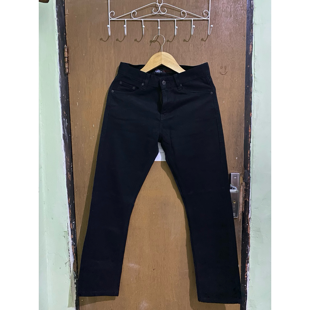 Preloved (PRIA) celana jeans gabrielle hitam