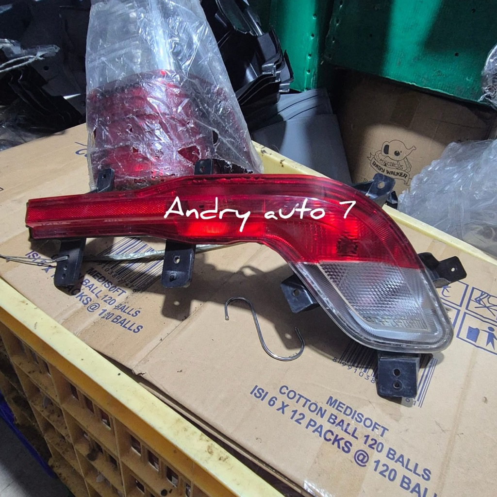 Reflektor mata kucing Bemper belakang wuling almaz