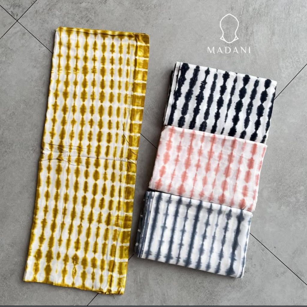 sarung goyor santri wanita madani corak salur | muslim madani | madani the label