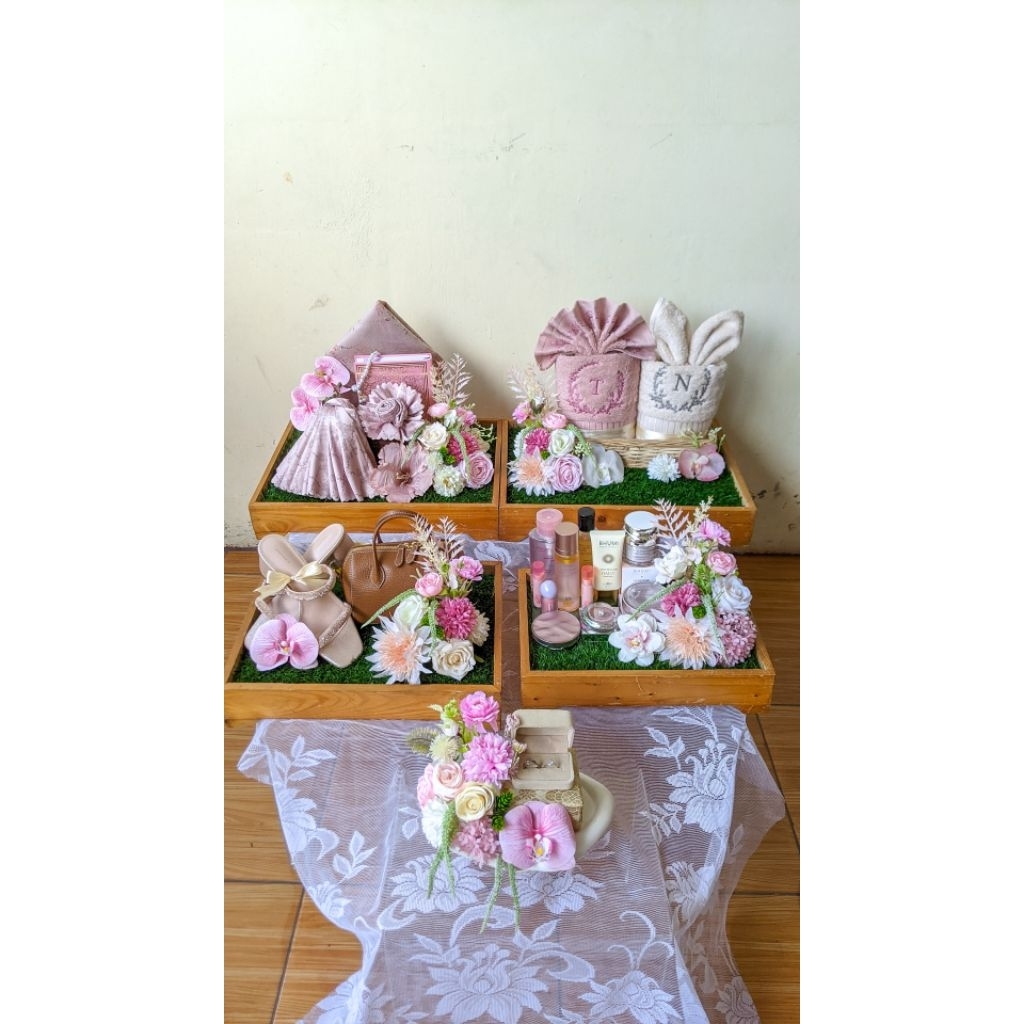 Sewa Seserahan Jakarta Timur / Sewa Kotak Seserahan / Tutup Akrilik / Murah Cantik