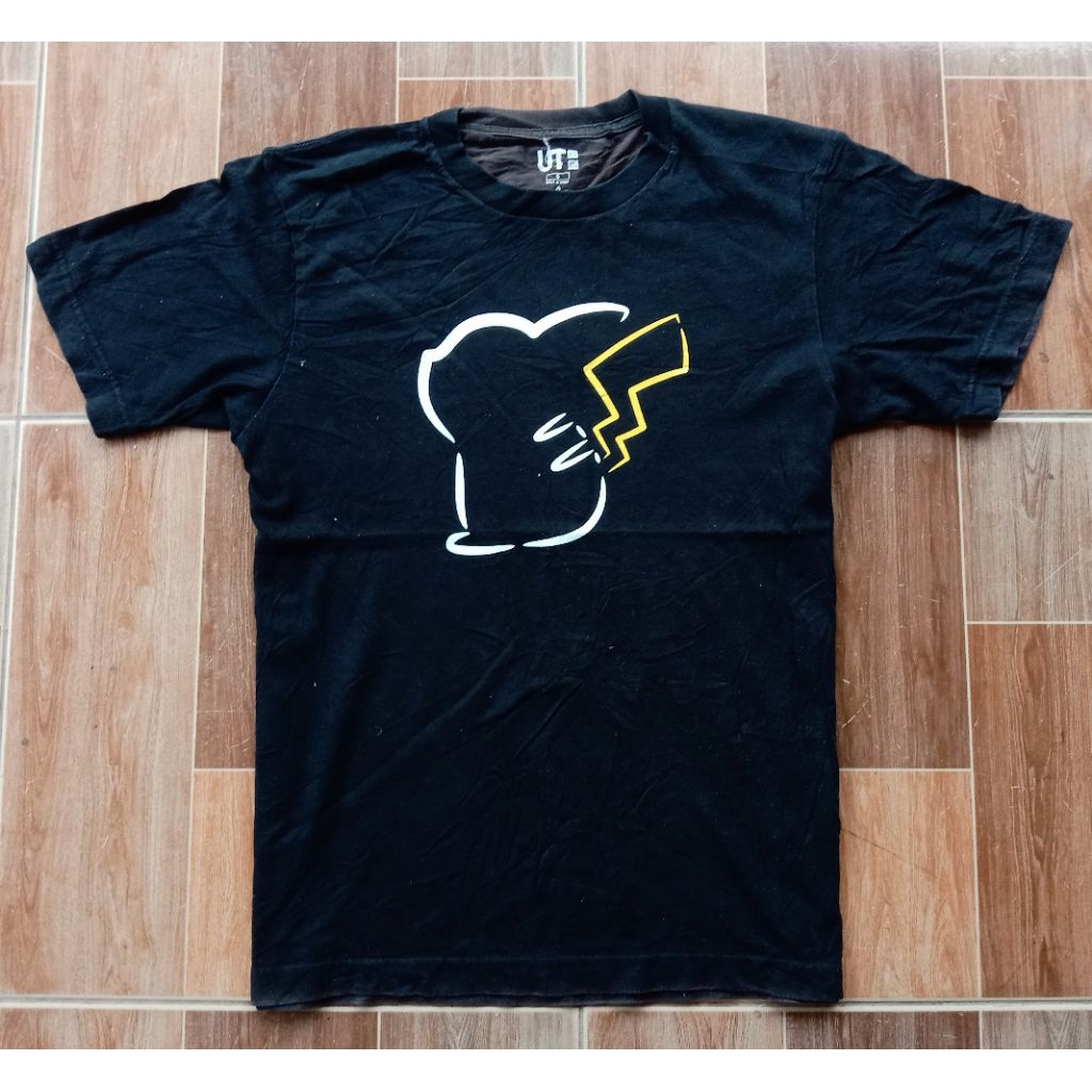 Kaos Uniqlo x Pokemon