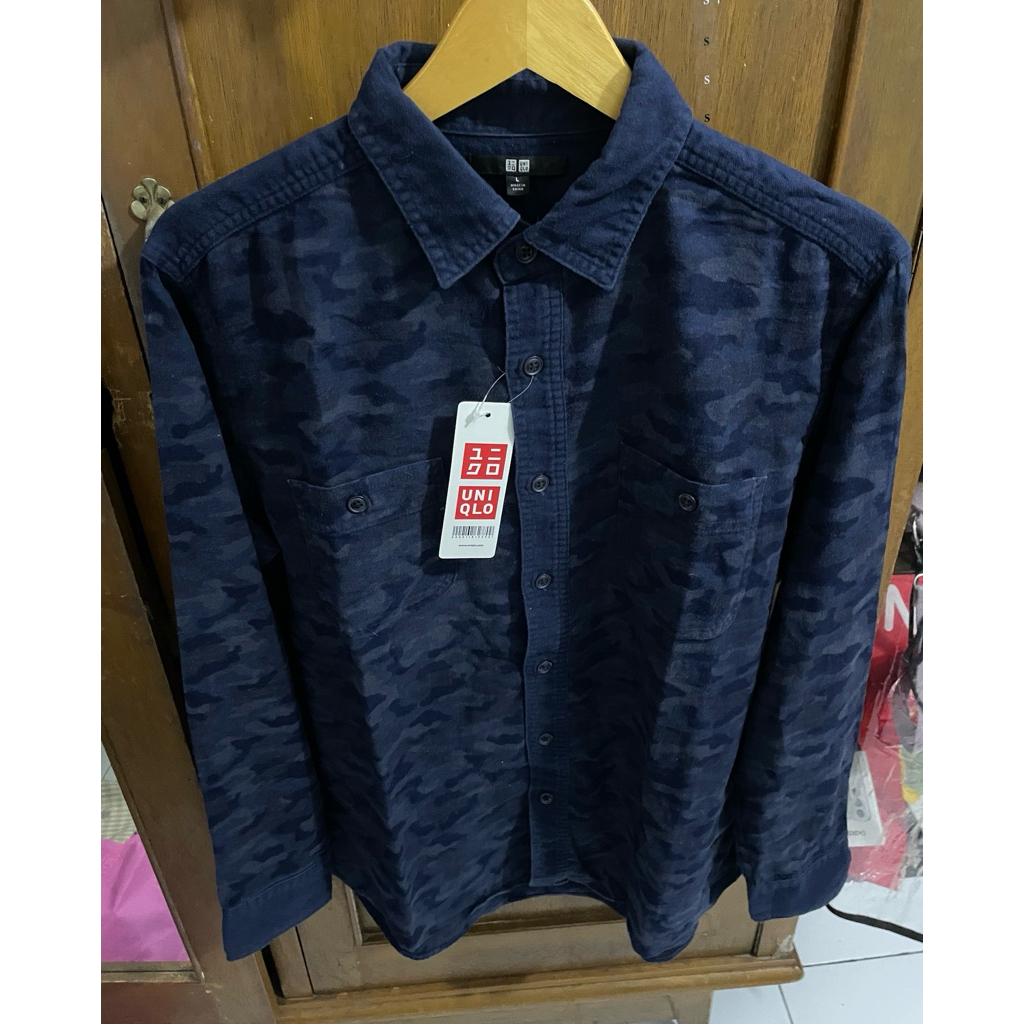 kemeja flanel laki/pria uniqlo original