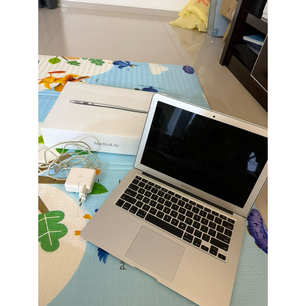 Macbook Air 2017 Second atau Bekas 13inch 128gb