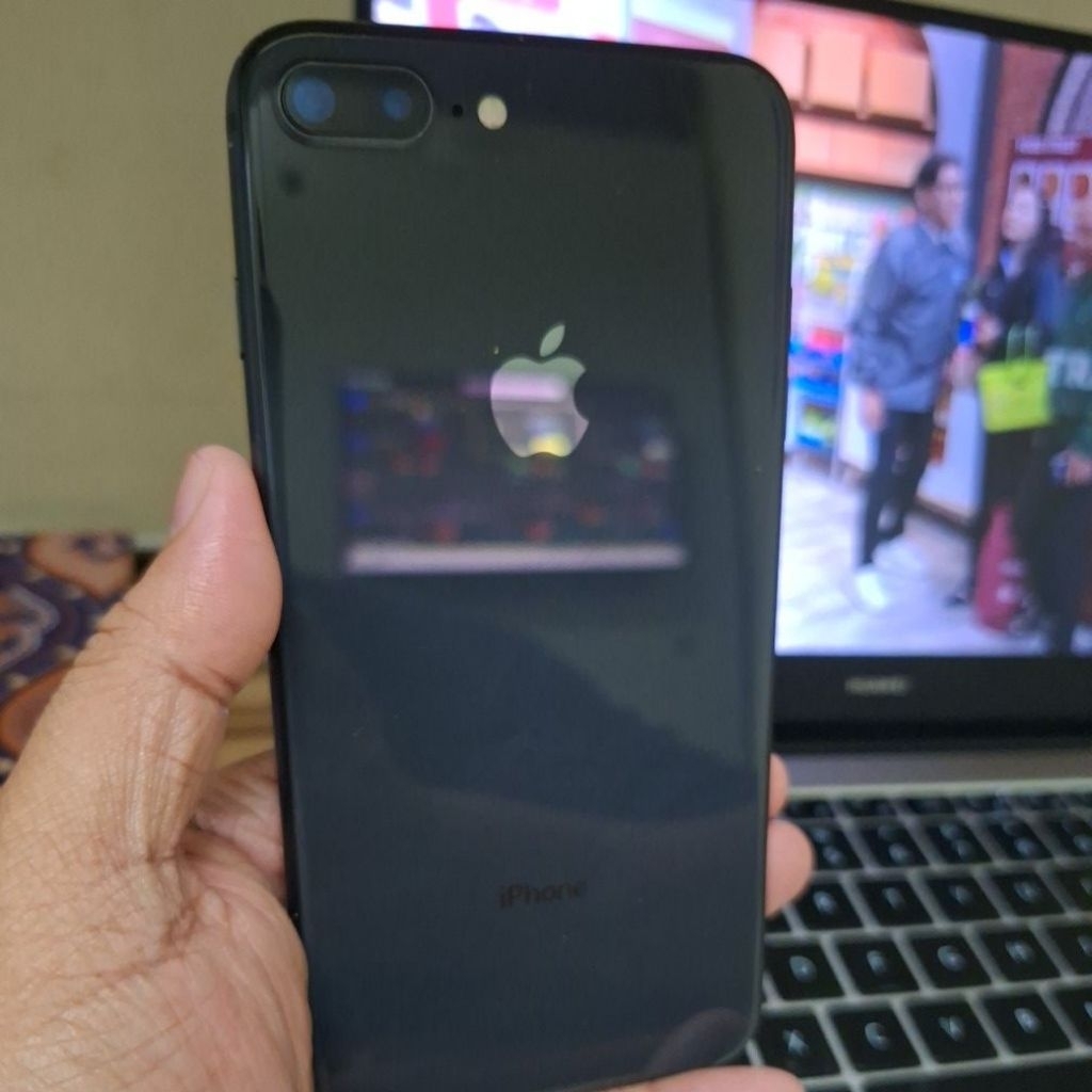 Iphone 8+ 64gb inter