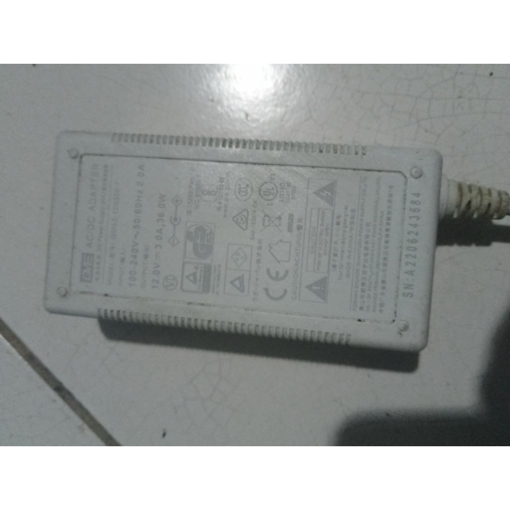 adaptor lampu LED