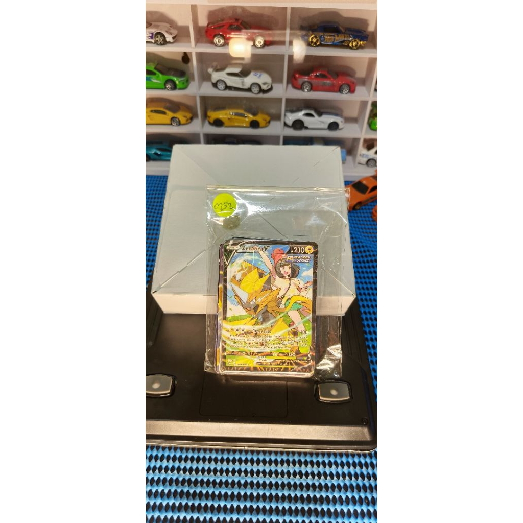 Mainan Kartu Pokemon Isi 25 Kartu - Motif Acak, Ukuran 6,5x9cm, Bahan Tebal dan Tahan Lama