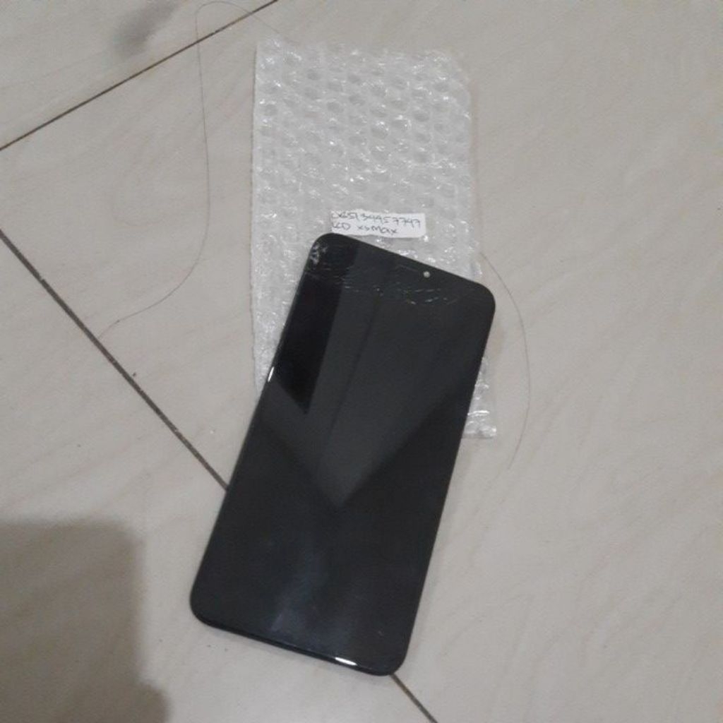 lcd IPHONE xsmax minus pecah