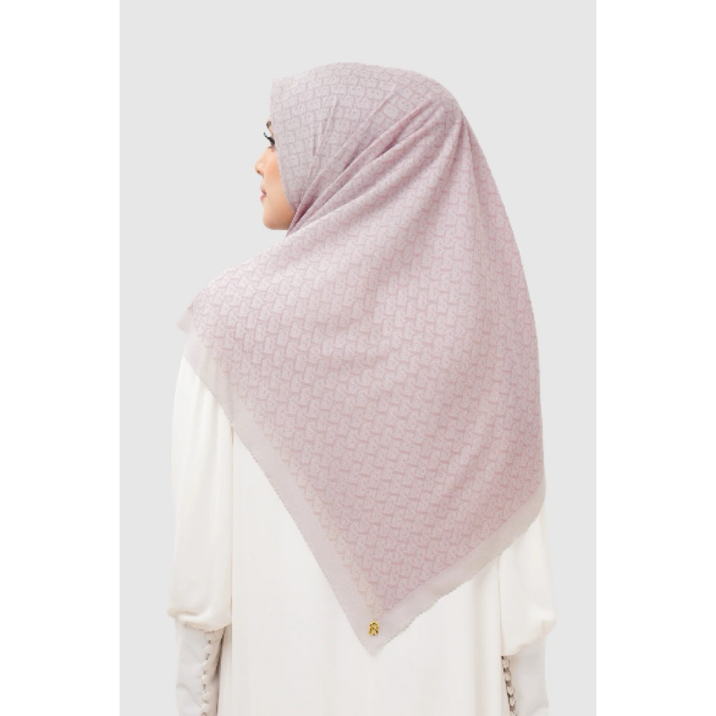 PRELOVED BIMU PINKISH PETAP BUTTONSCARVES