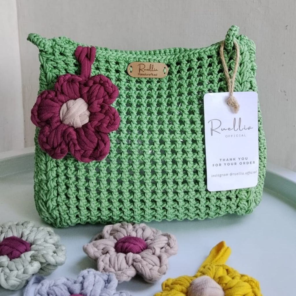 Tas Rajut YUME Selempang/Slingbag 2in1 Handmade FREE Flower Puff Keychain