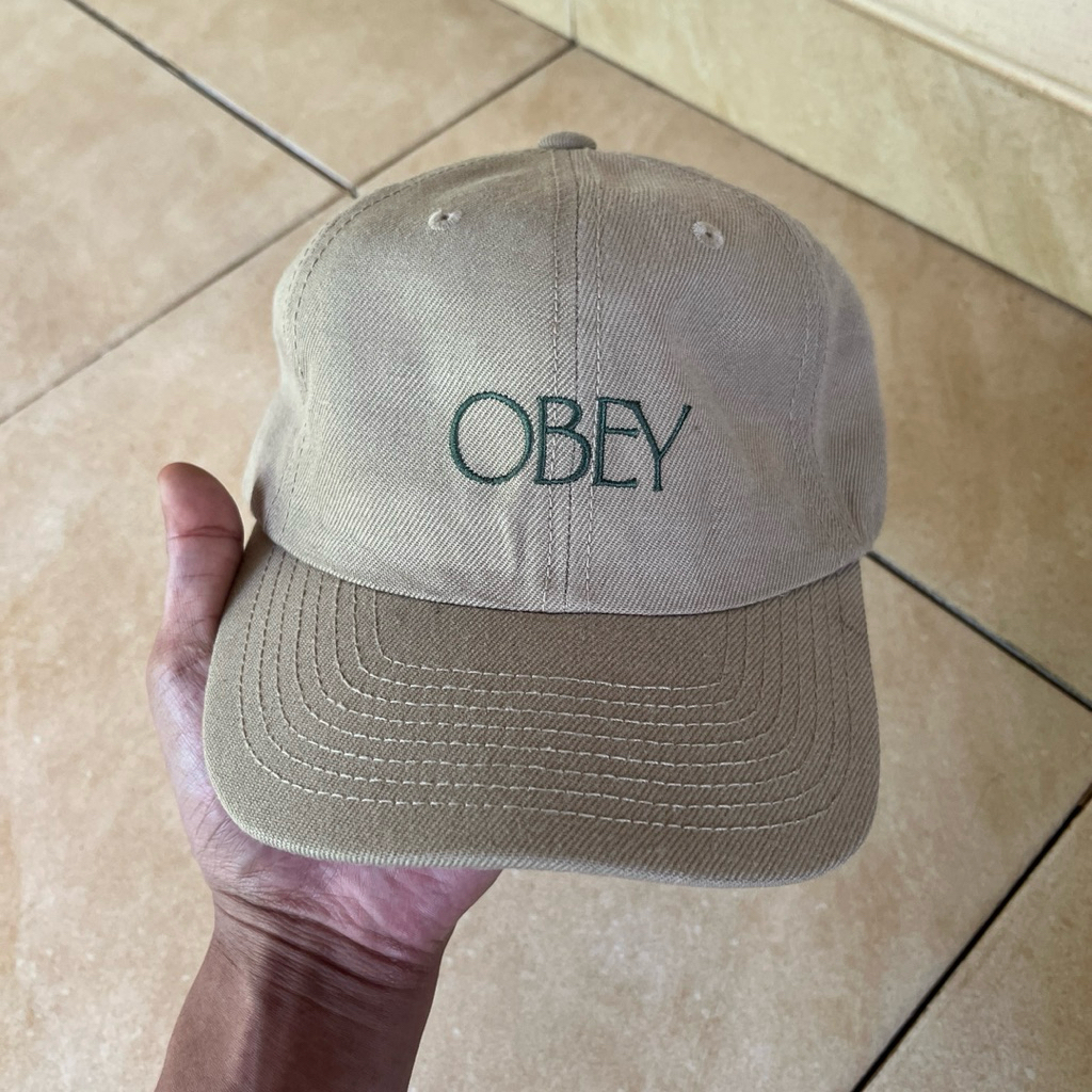 topi obey