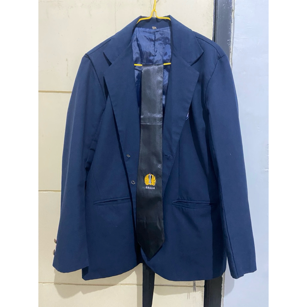 Pre-loved jas kebanggaan UNESA
