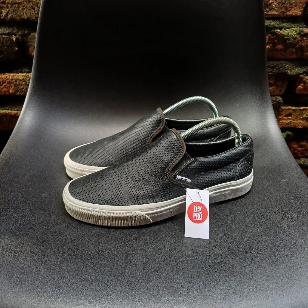 SEPATU PRIA KEREN B45