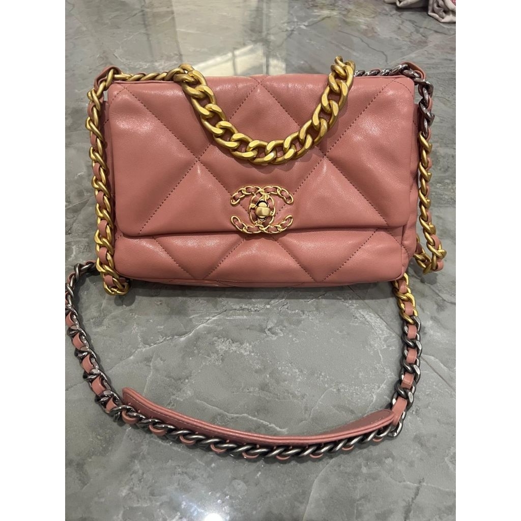 chanel 19 size 26cm coklat nude