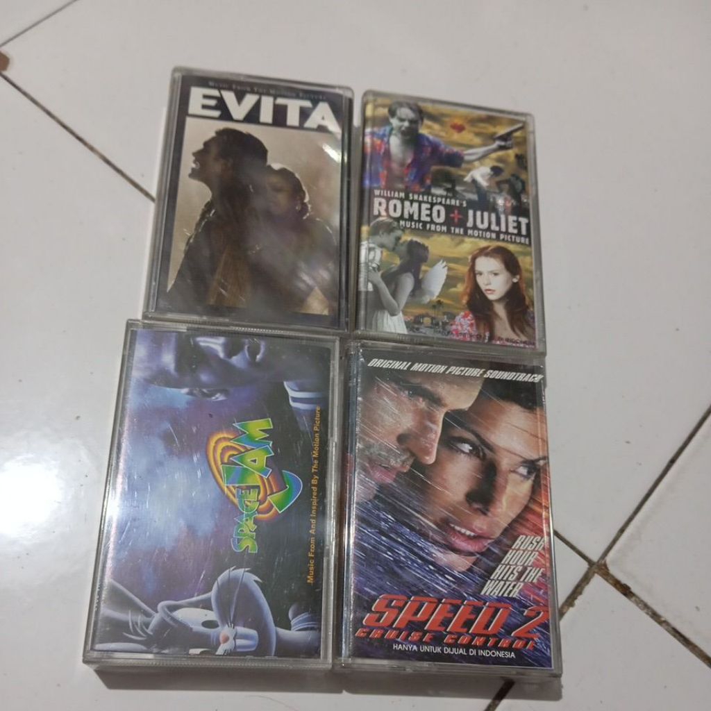 paket kaset soundtrack speed 2 Romeo+Juliet space jam