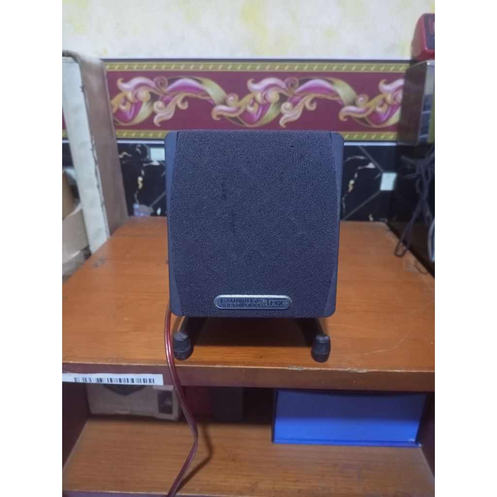 1 unit speaker satelit THX cambridge