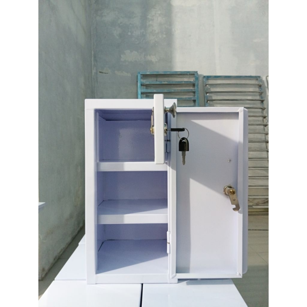 Lemari Obat Narkotika Dan Psikotropika Free Packing Kayu