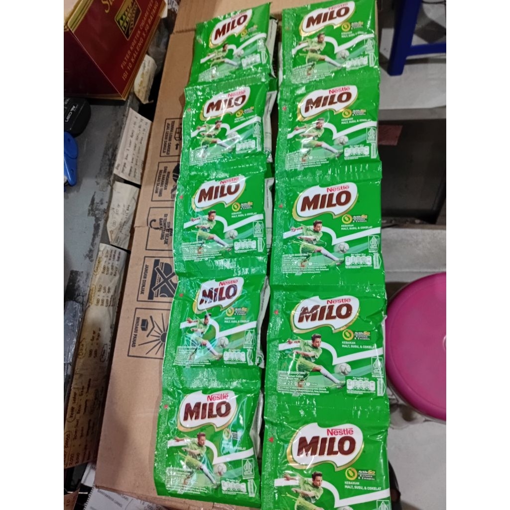 Milo Sachet 1 renceng isi 10 sachet 22 gram