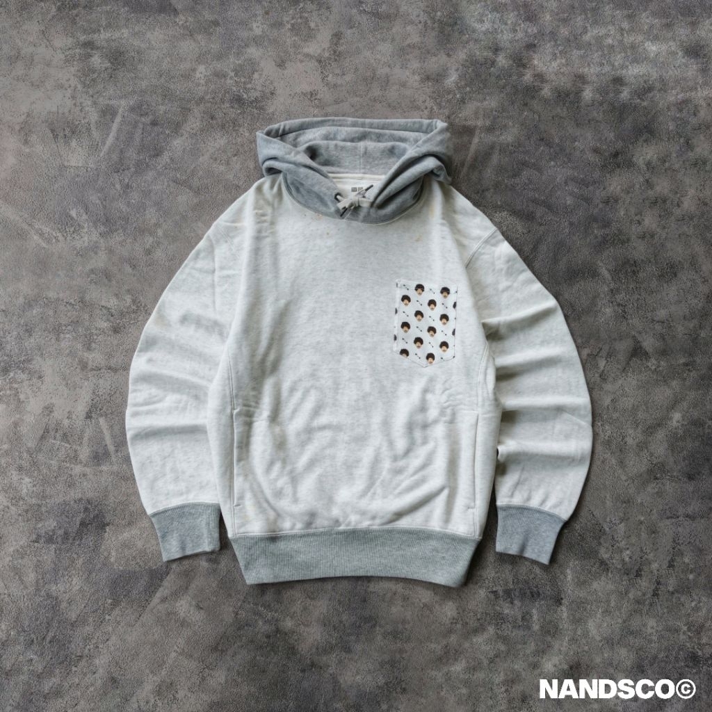 UNIQLO Pocket Graphic Hoodie - White & Misty Grey