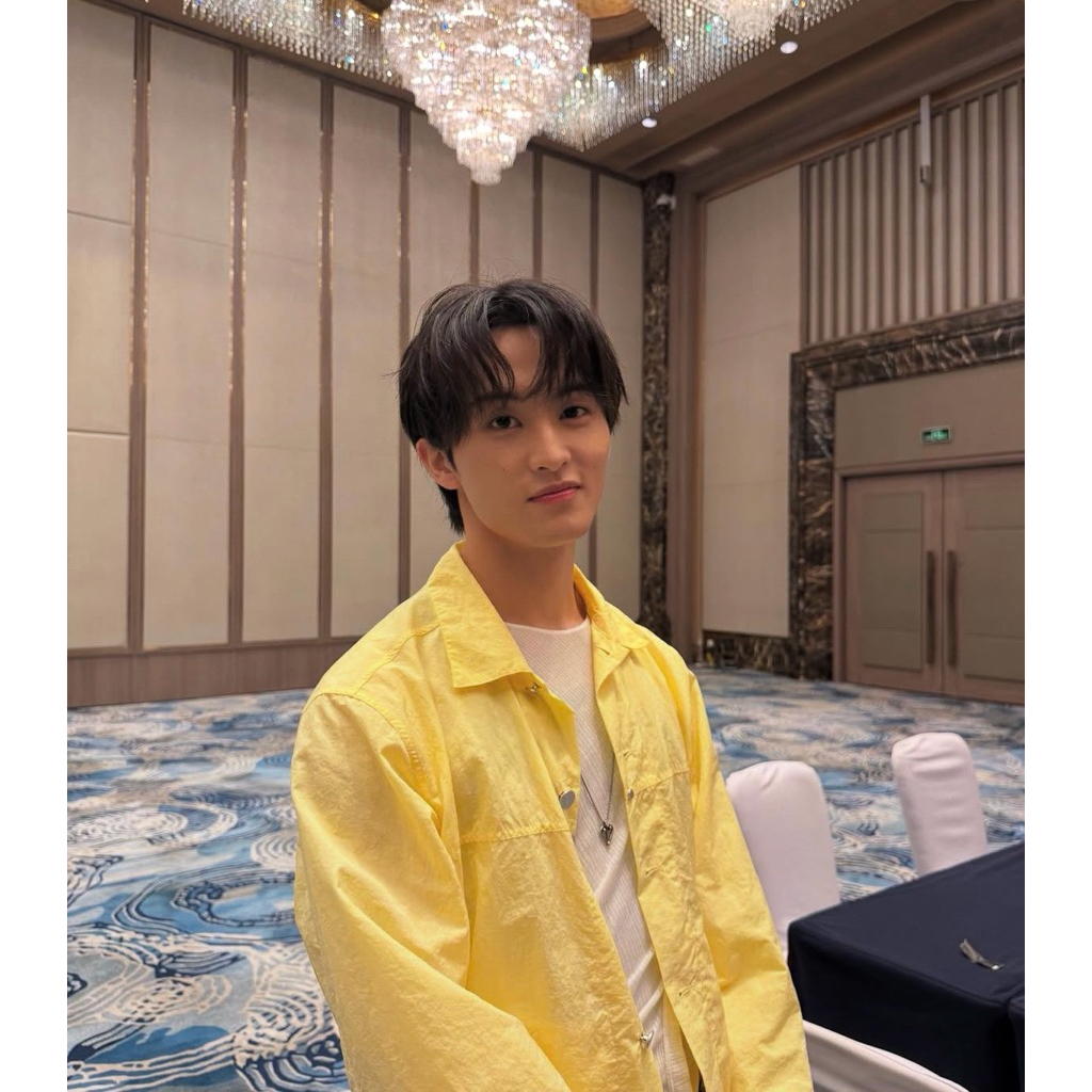 [CLEARANCE SALE] OFFICIAL MERCHANDISE SERBA MARK NCT