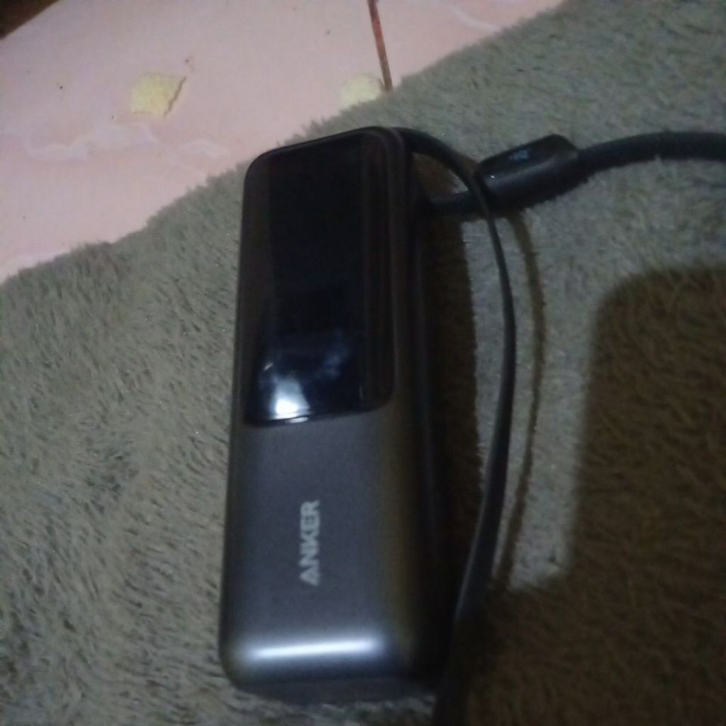 power bank angker