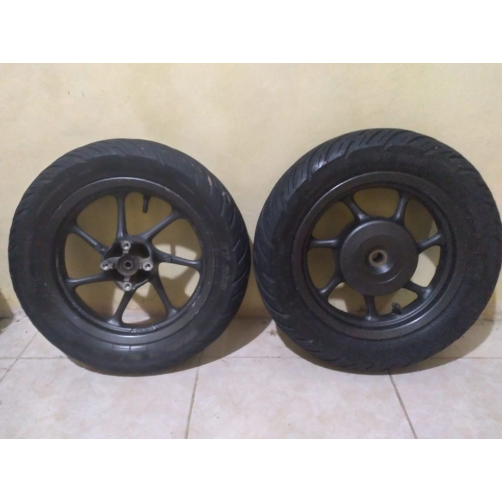 Velg Scoopy donat depan belakang+ban velg original copotan