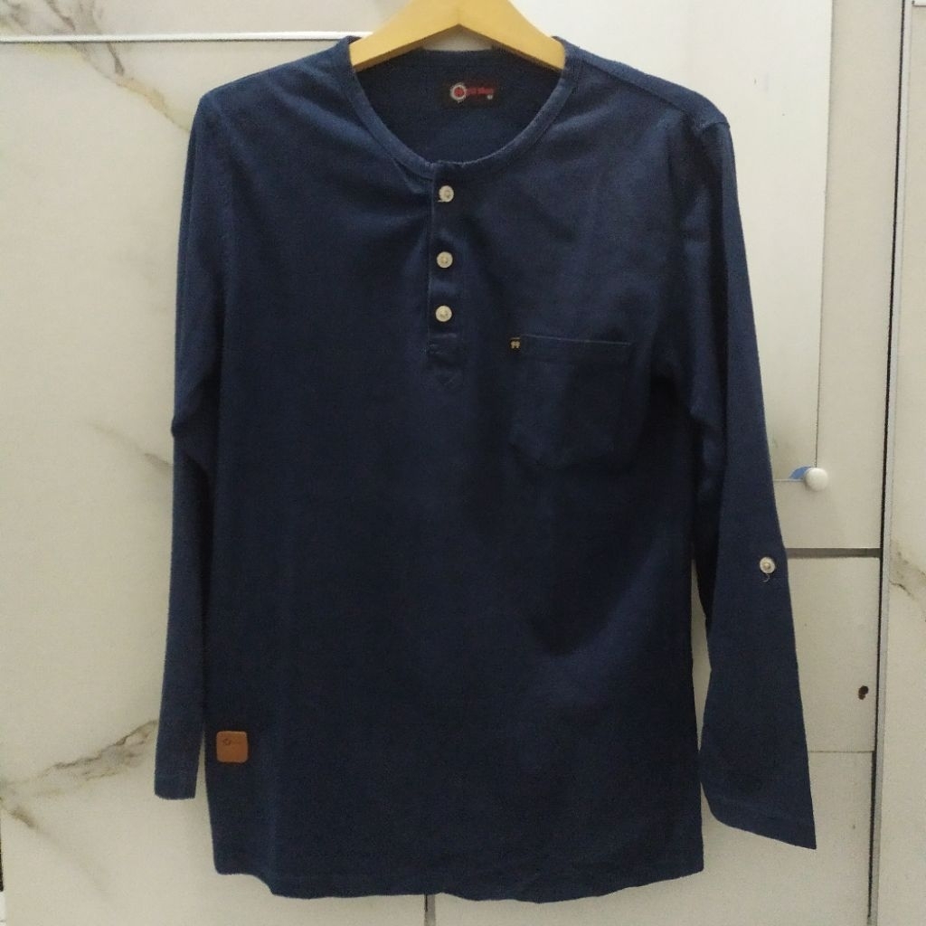 T-Shirt Mutif Man Long Slevee / Kaos Pria Mutif Lengan Panjang Size M Preloved