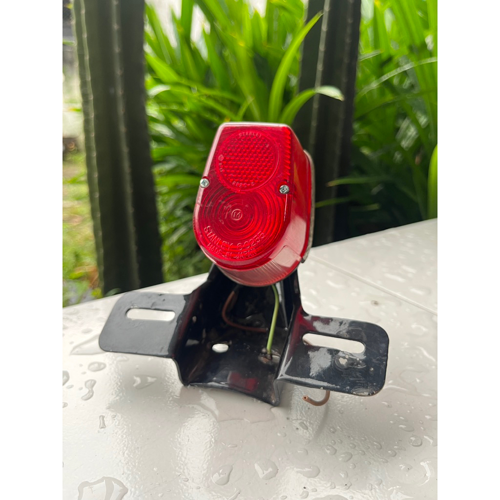 lampu belakang stop lamp honda cs90 s90 64 cb10 cb1250