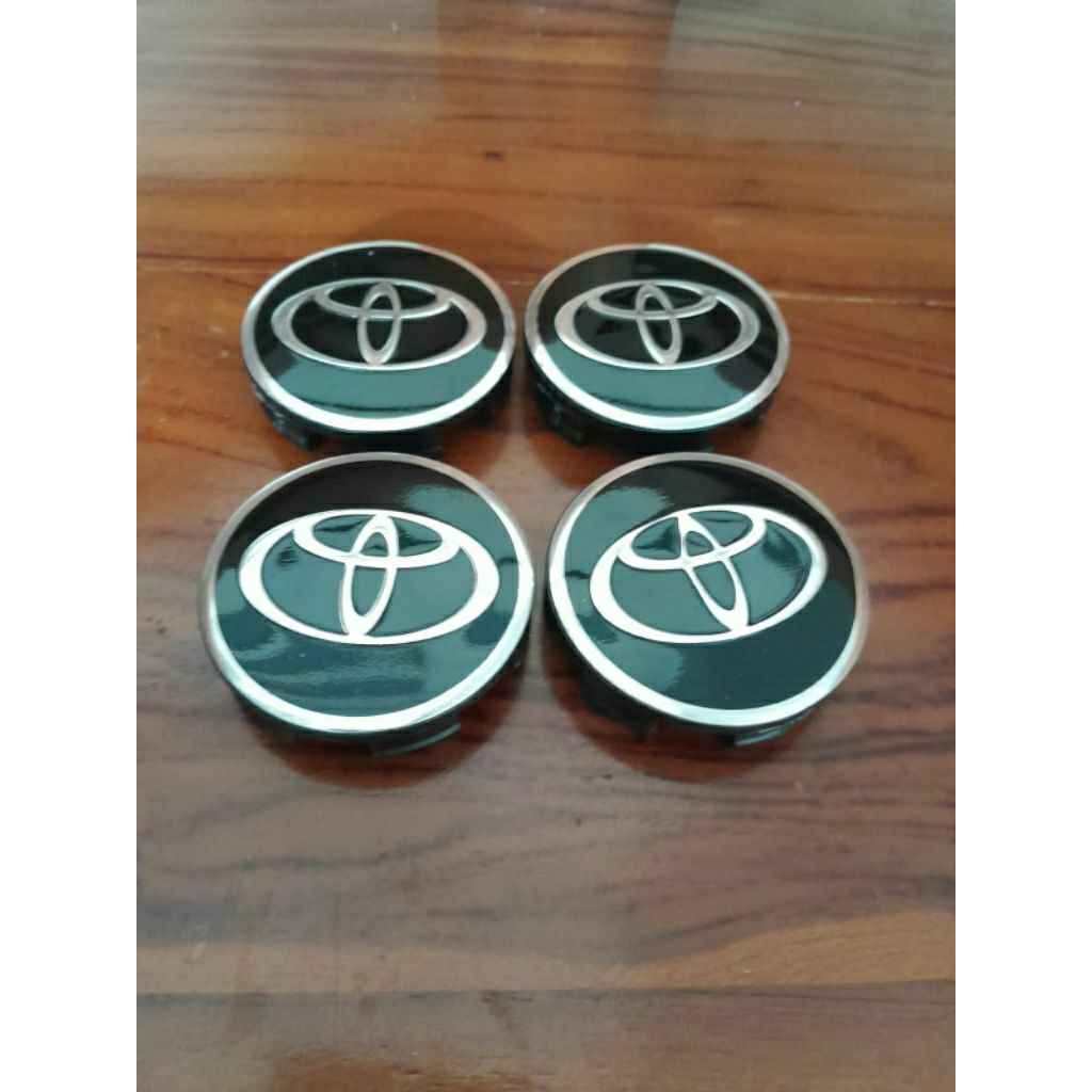 Dop roda penutup pelek mobil Toyota Avanza logo chrome