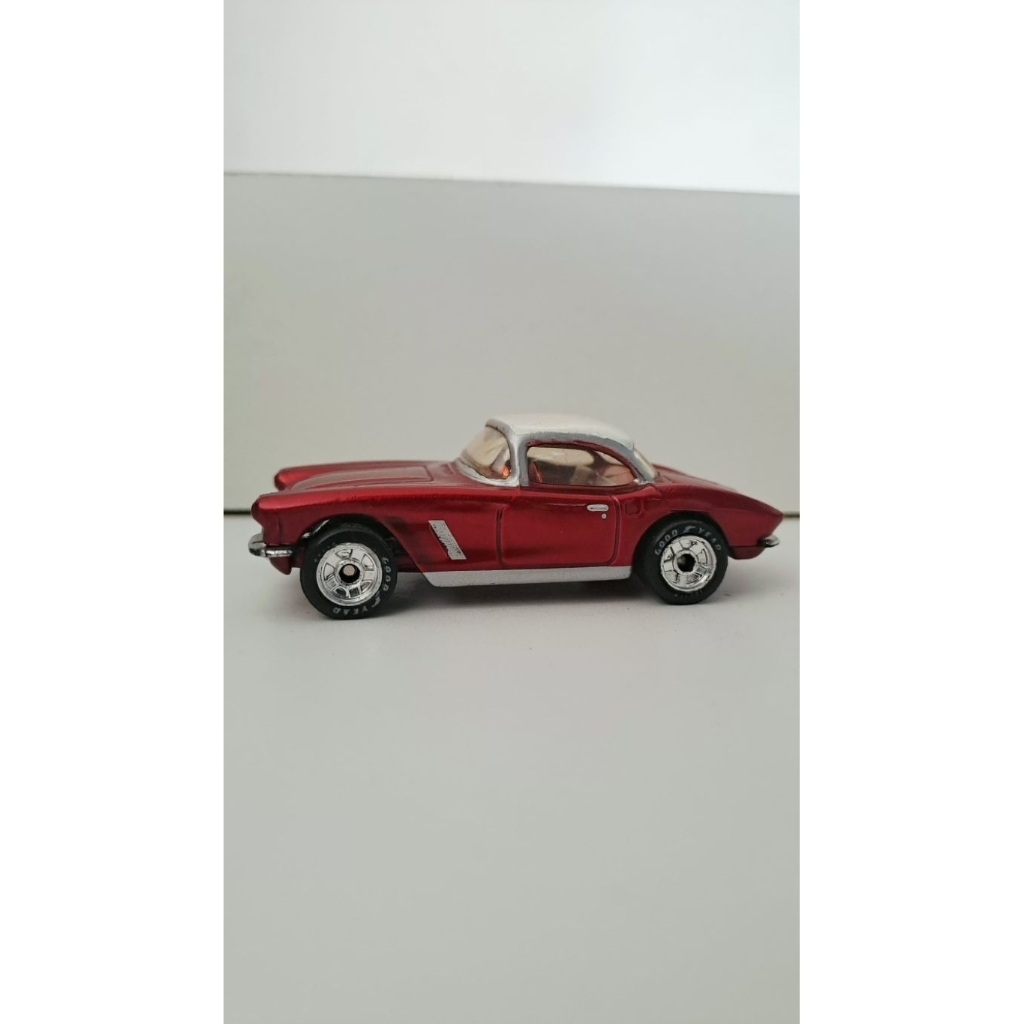Matchbox Premier Collection 1962 Chevrolet Corvette | Loose