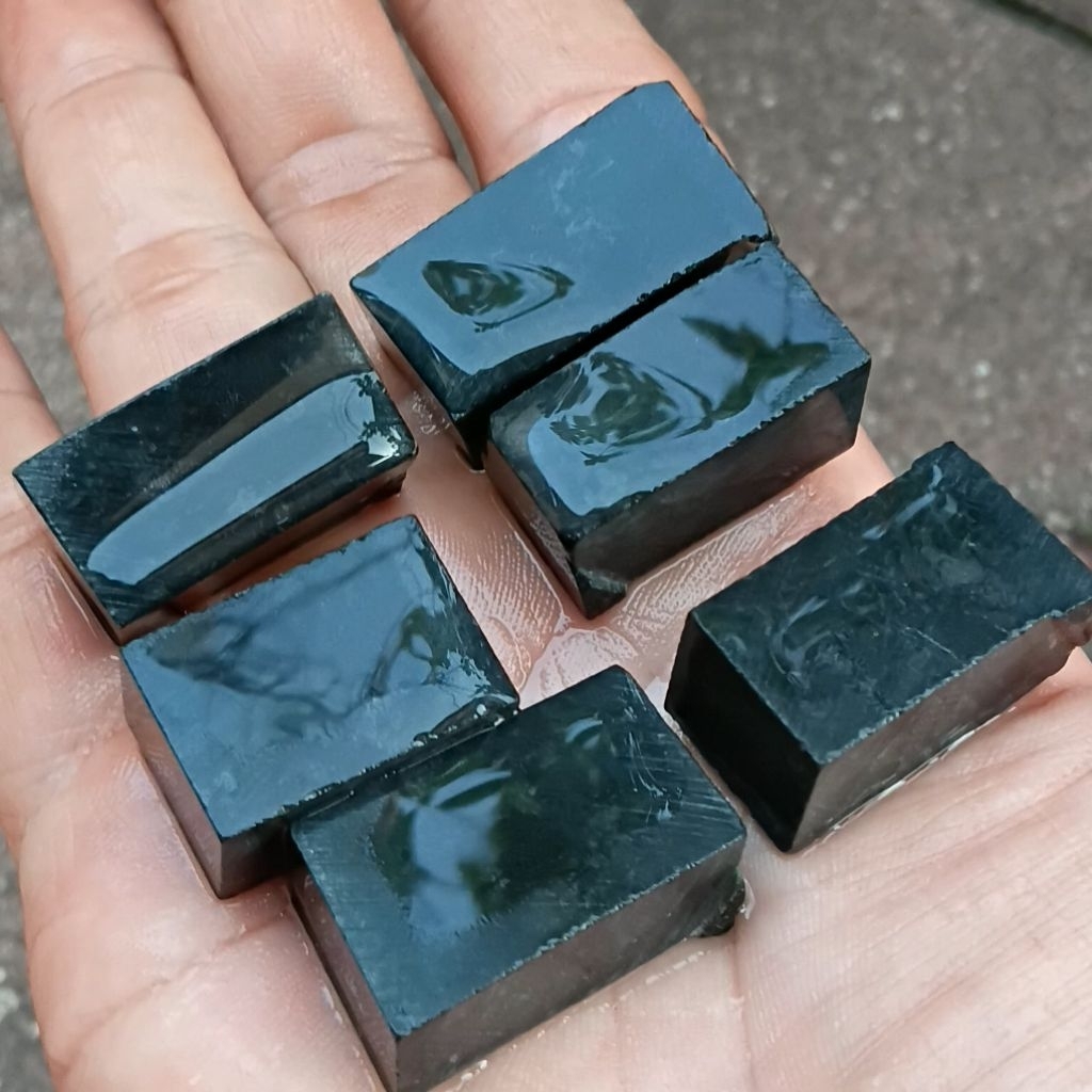 BAHAN GIOK BLACK JADE ACEH BAGUS BAHANNYA GIOK TETAPY