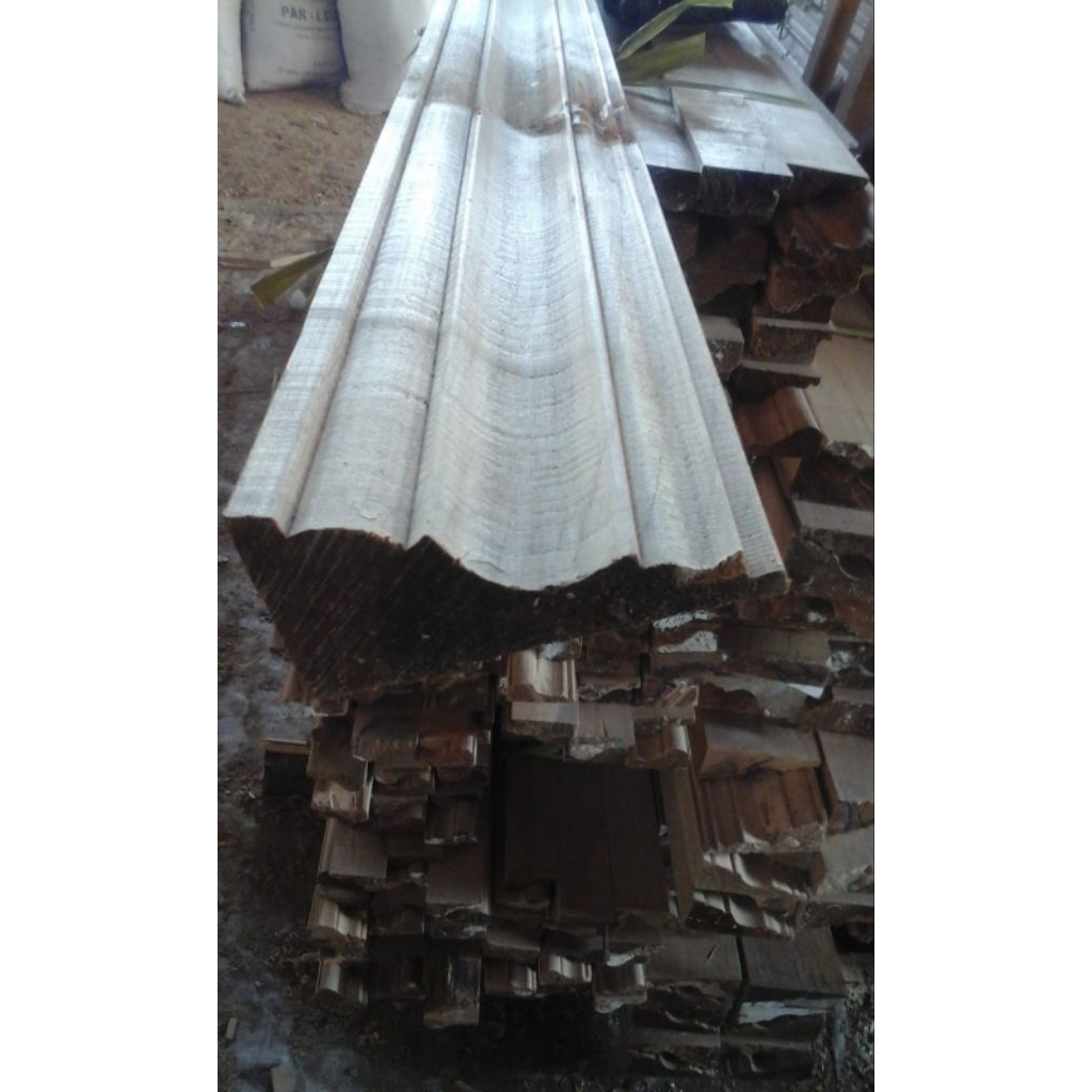 Kayu lis plafon 10 cm x 200 cm