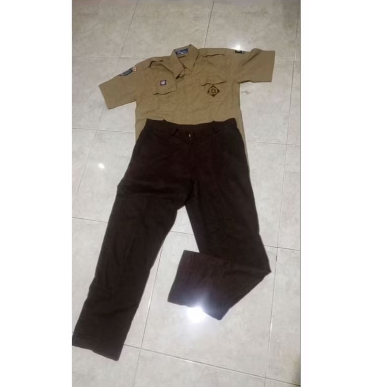 aneka seragam sekolah preloved 22.000