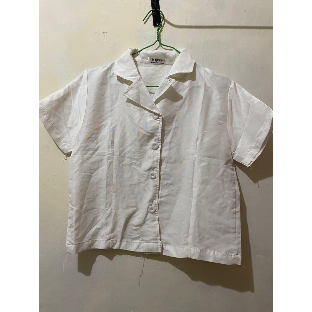 kemeja putih crop