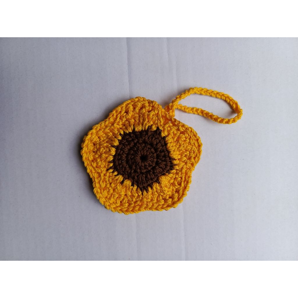 Pouch Bunga Matahari Rajut