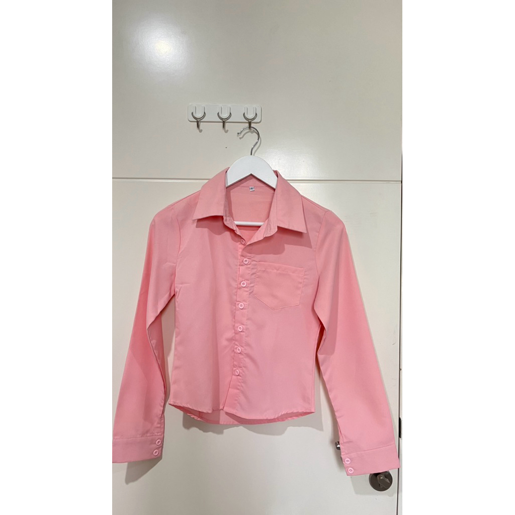 Preloved kemeja pink fit body