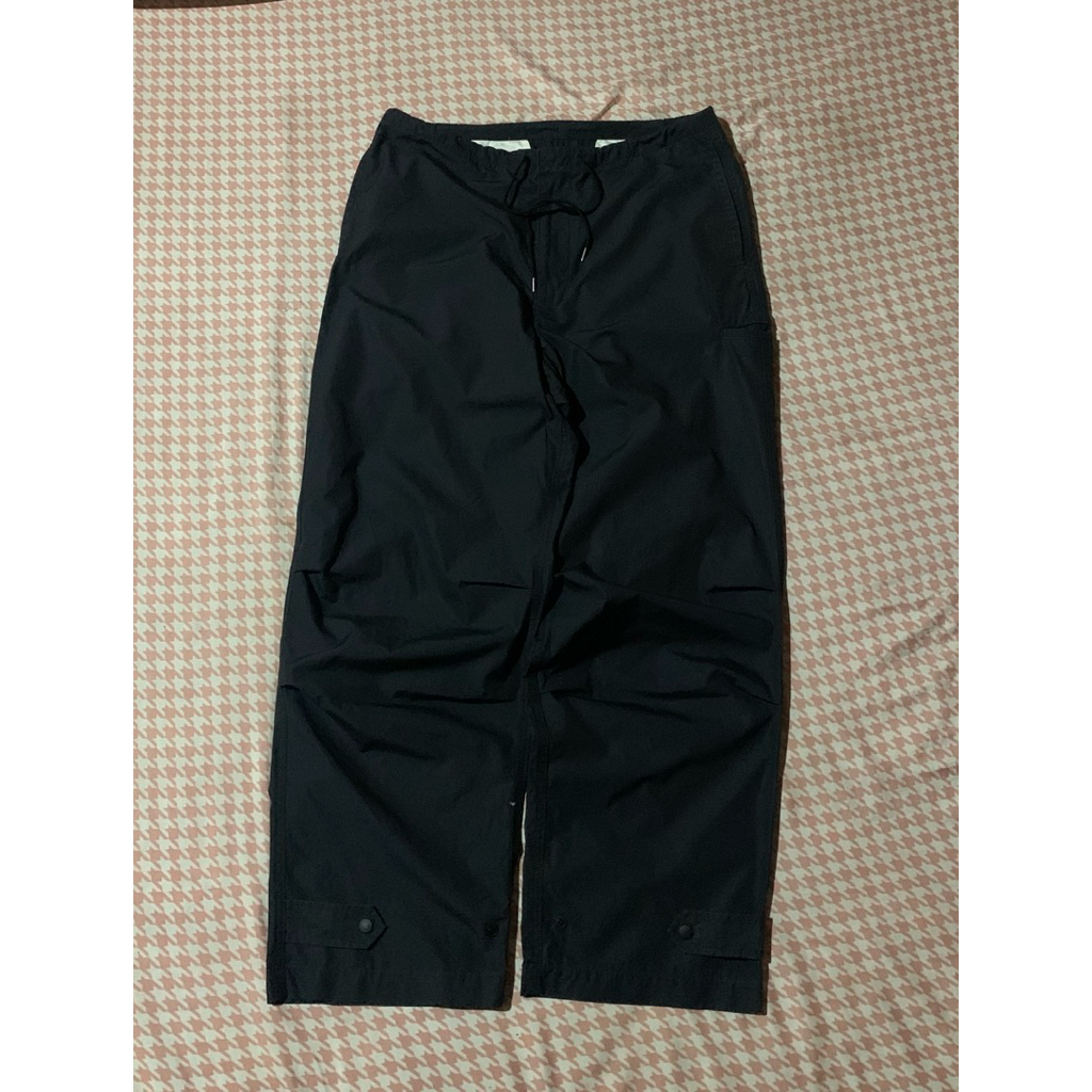 Uniqlo U Baggy pants parasute