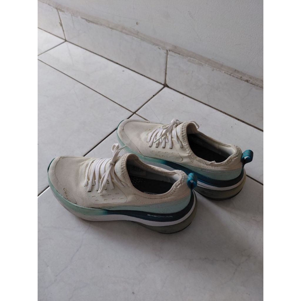 Preloved skechers yoga mat