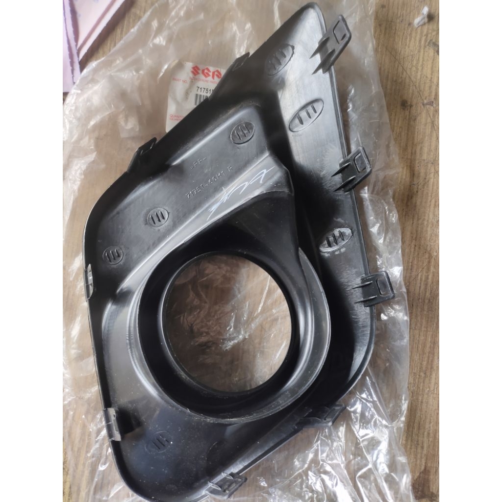 cover foglamp lampu kabut Suzuki ertiga