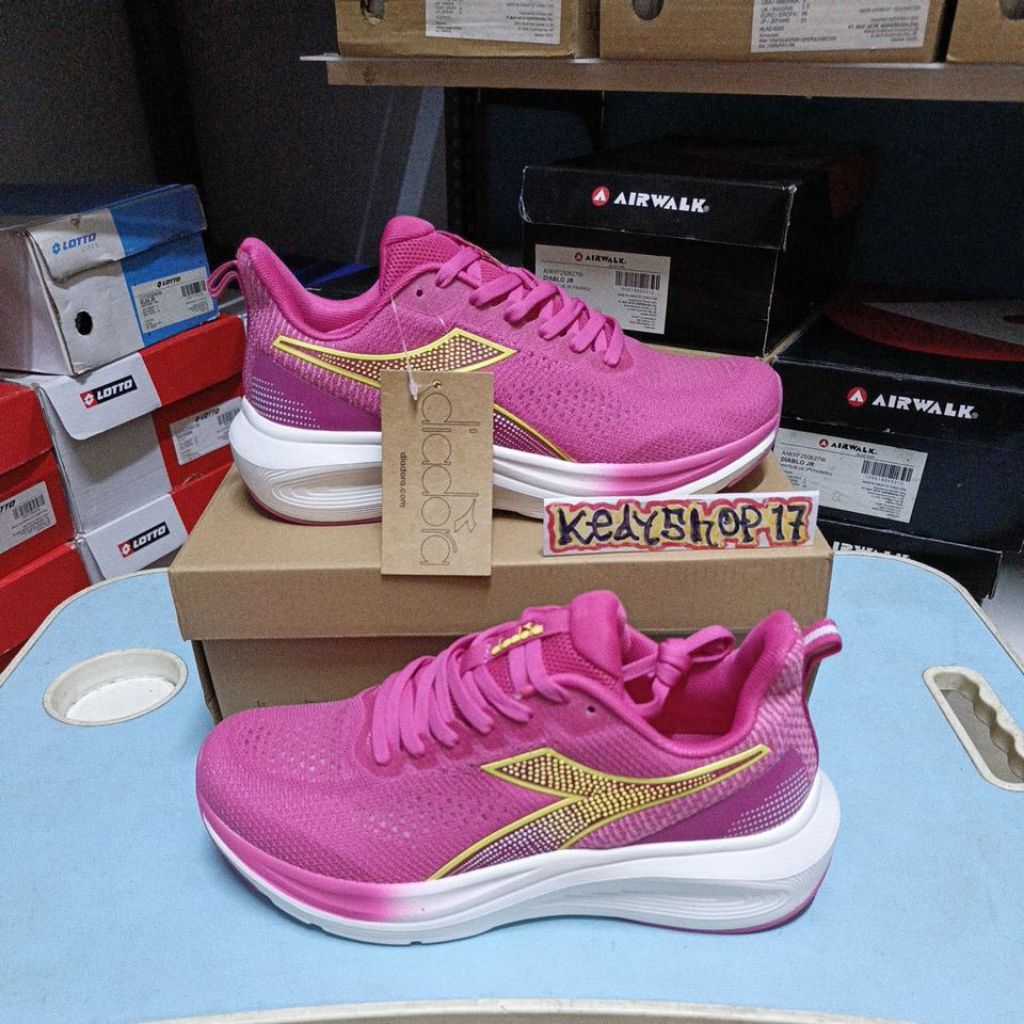 Sepatu Olahraga Wanita Diadora Pecore Pink Original Resmi sport station