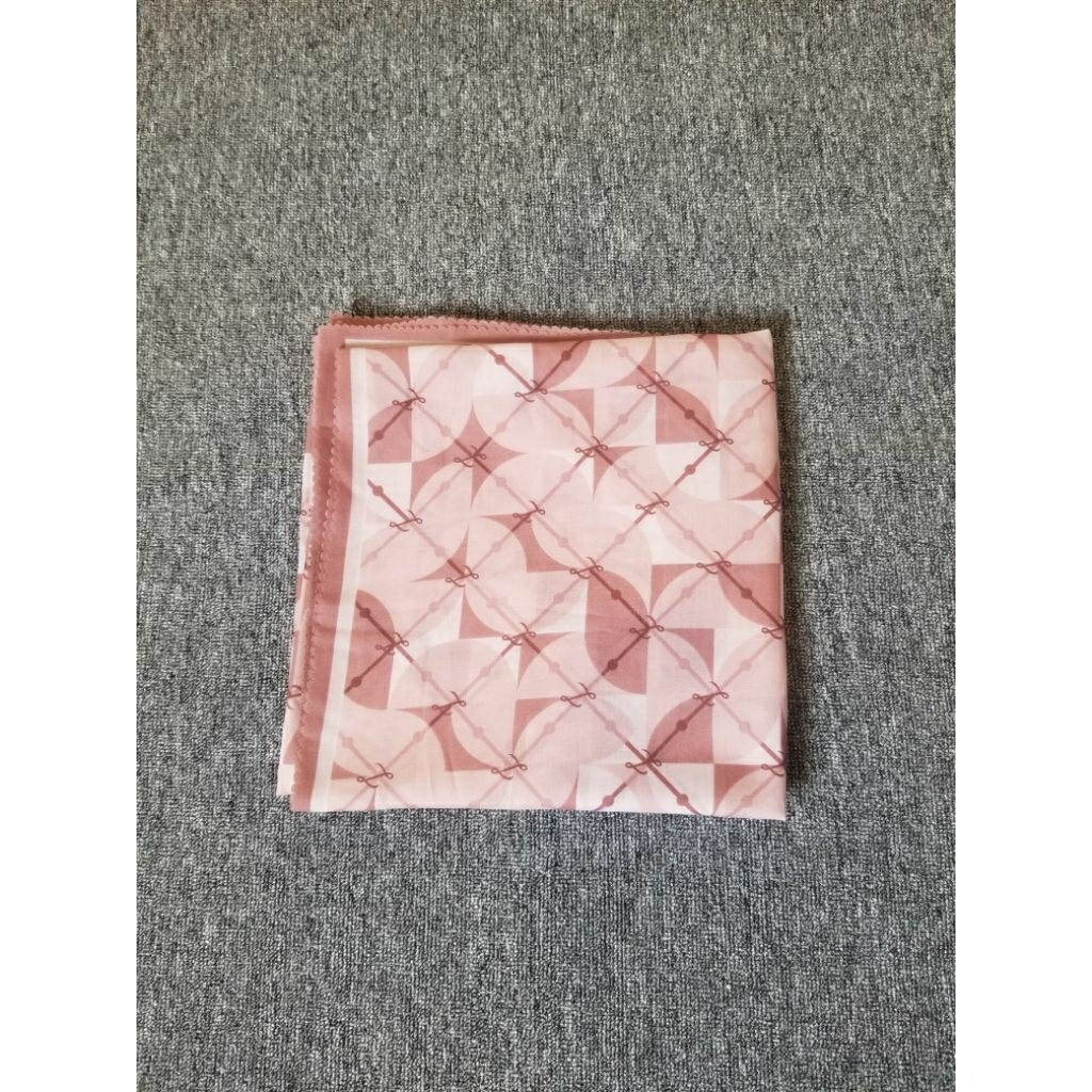 Sale hijab/ syari wikana dusty / kerudung voal motif / segi empat voal