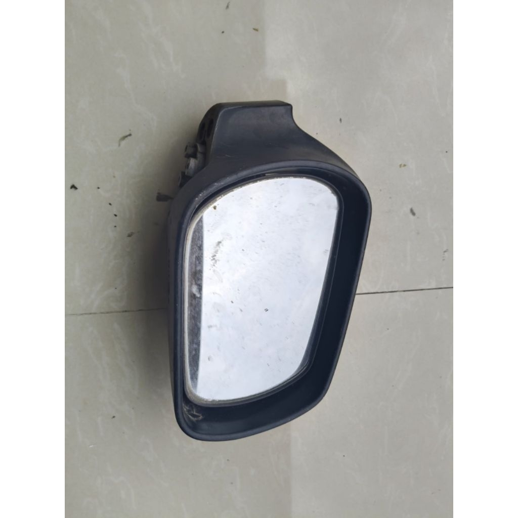 Batok spion mobil xenia 2007-2011 dan kaca original kanan