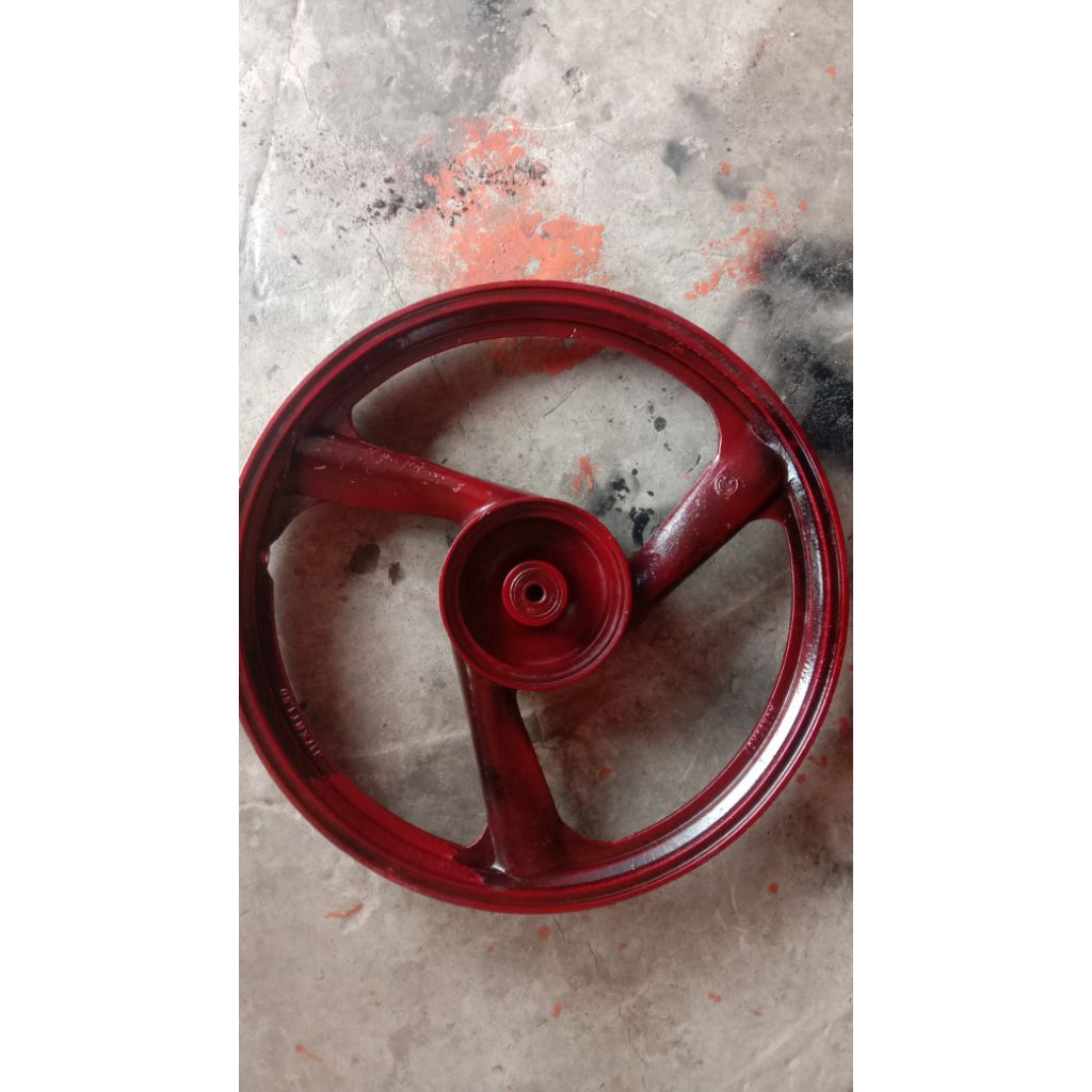 velg belakang motor Yamaha tromol kecil