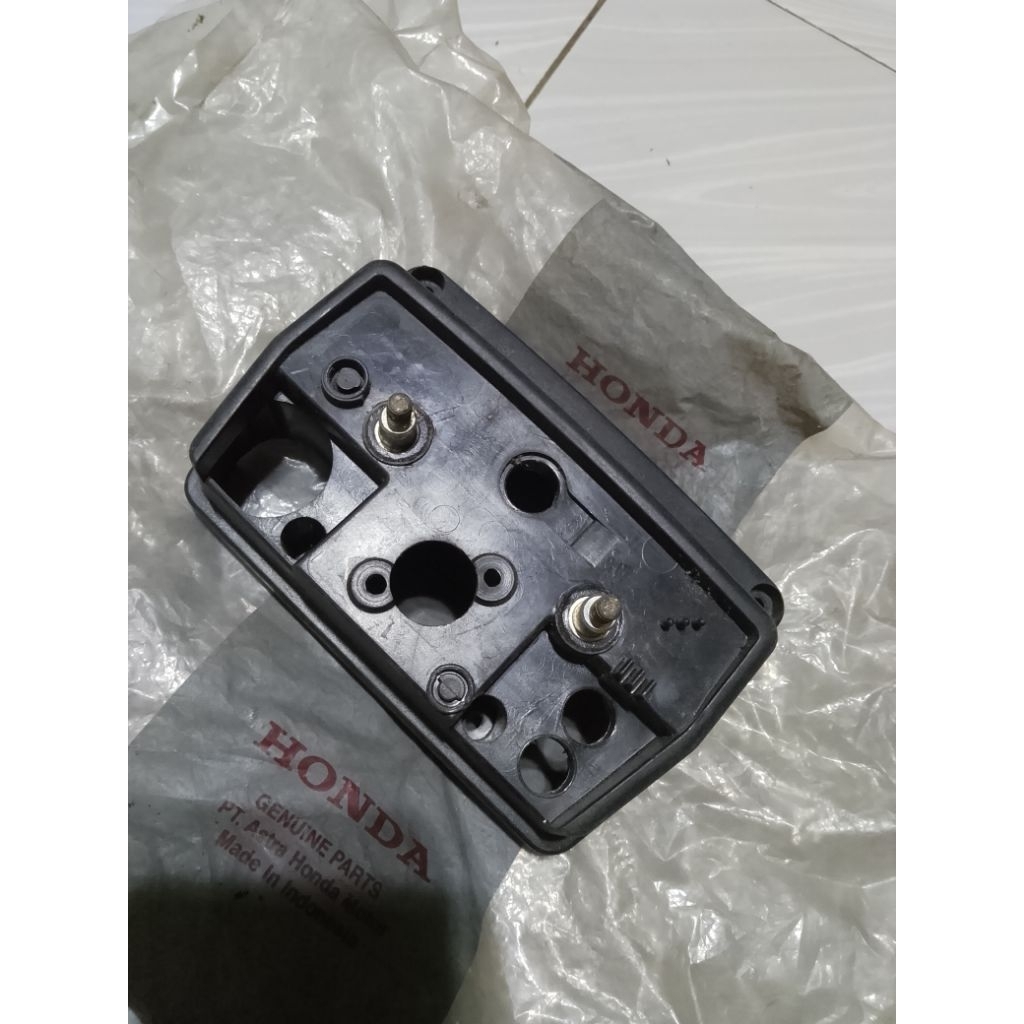 cover spidometer Honda win100 WIN 100 original nos bagian bawah